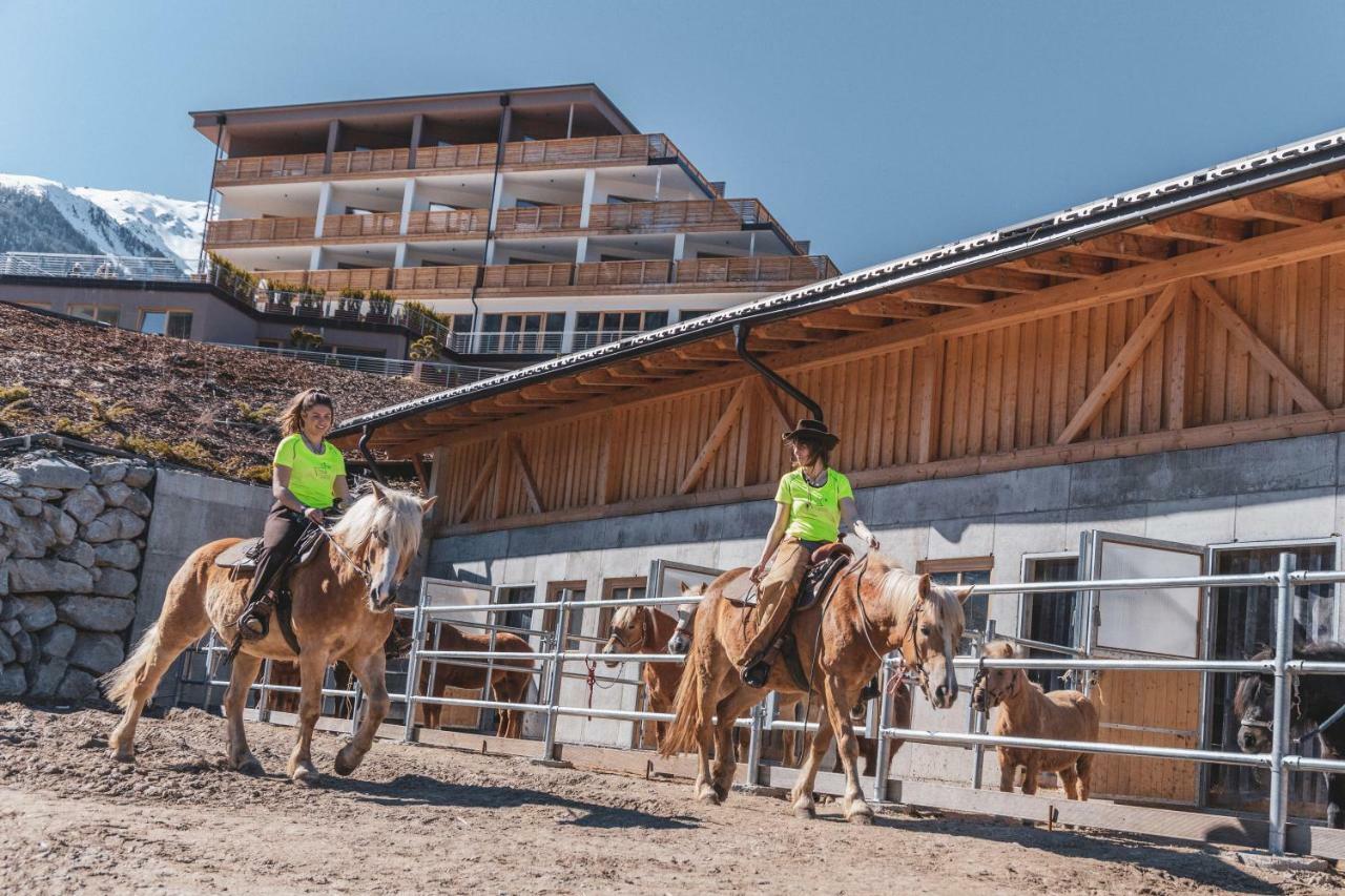 Tuberis Nature & Spa Resort Taufers im Münstertal Eksteriør bilde
